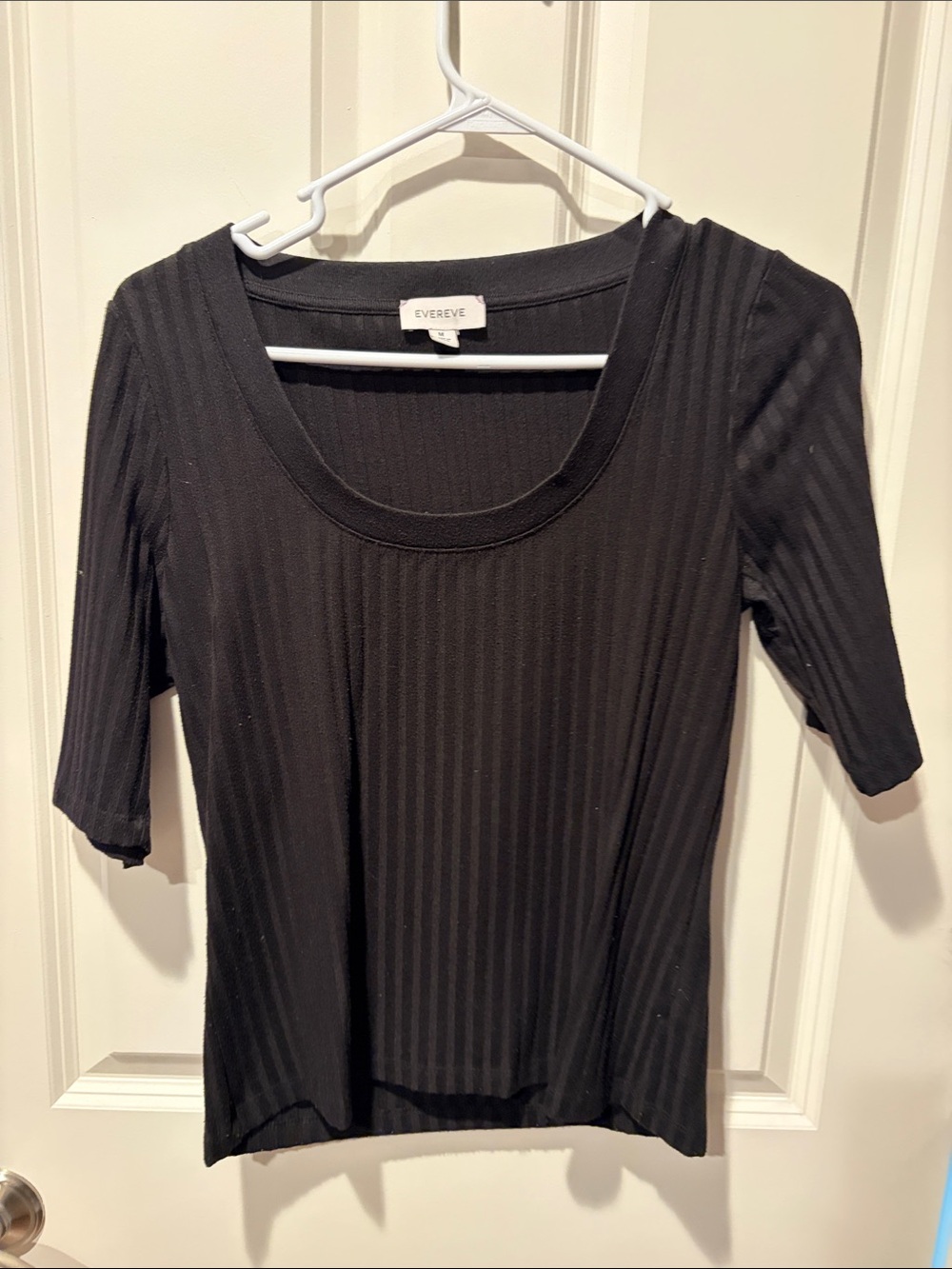 Evereve Black Ribbed Scoop Neck Short Sleeve Top